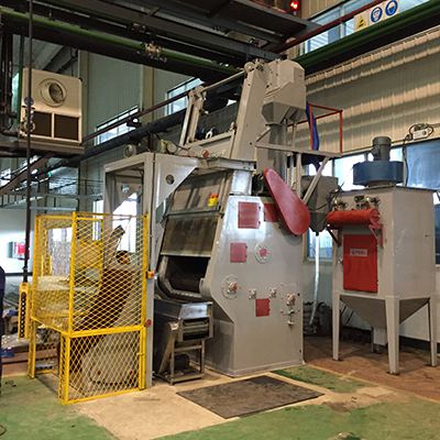 Q3210自动上下料履带式抛丸机